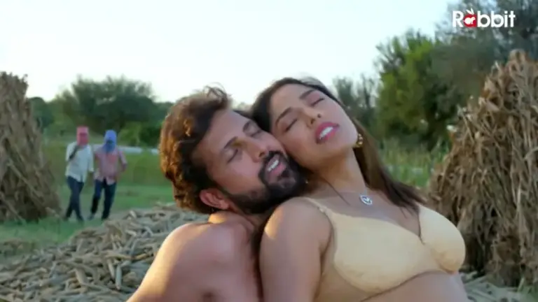 Pichese E6 – Desi Aayushi Jaiswal Sexy Bhabhi XXX