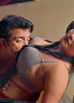 Kunvaaree E1-Big Boobs Bharti Jha Bhabhi XXX Video