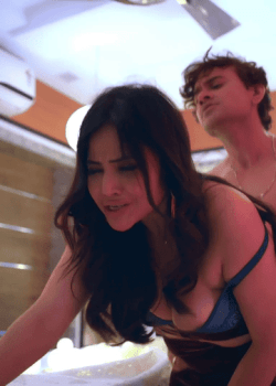 Love Guru E8-Hot Rajsi Verma Indian Bhabhi XNXX