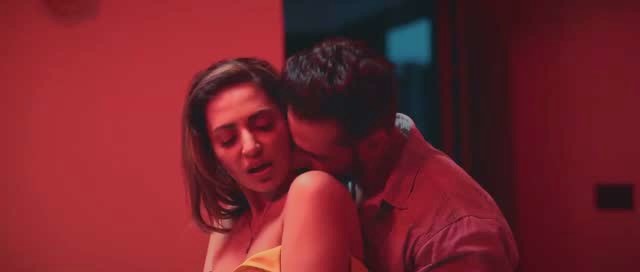 Elaichi Ek Prem Kaath-Navina Bole Hot Hindi Movies